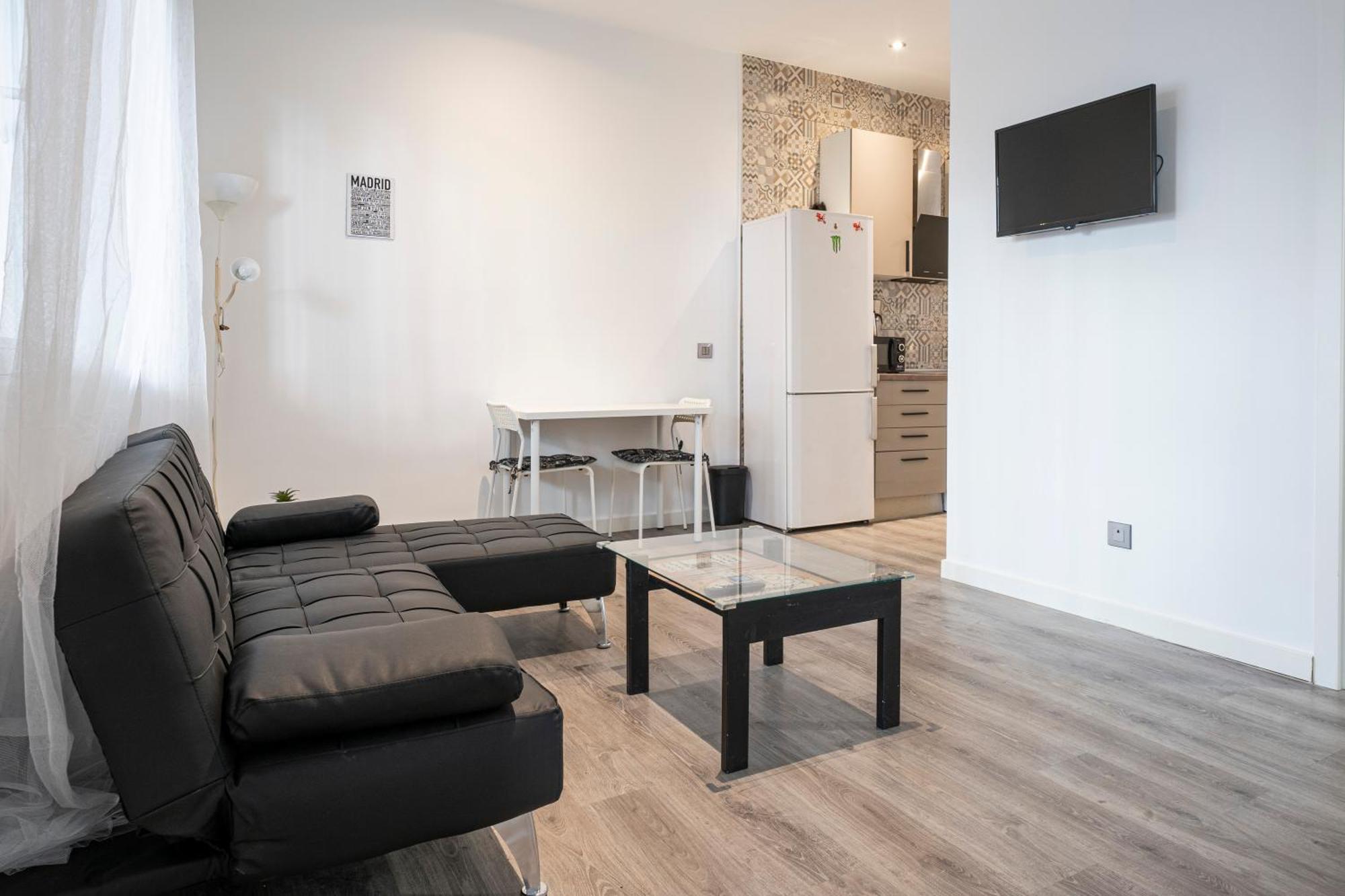Hogar En Calle Lavapies Мадрид Екстериор снимка